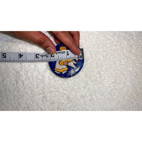 Vintage Collectible Cartoon Style angel pin 1980's Round Holiday Pinback - Picture 3 of 3